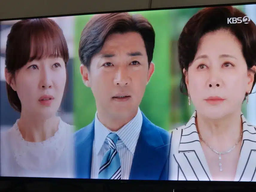 다행히 예전장모와 이야기하는 것을 회장님이 들었네요