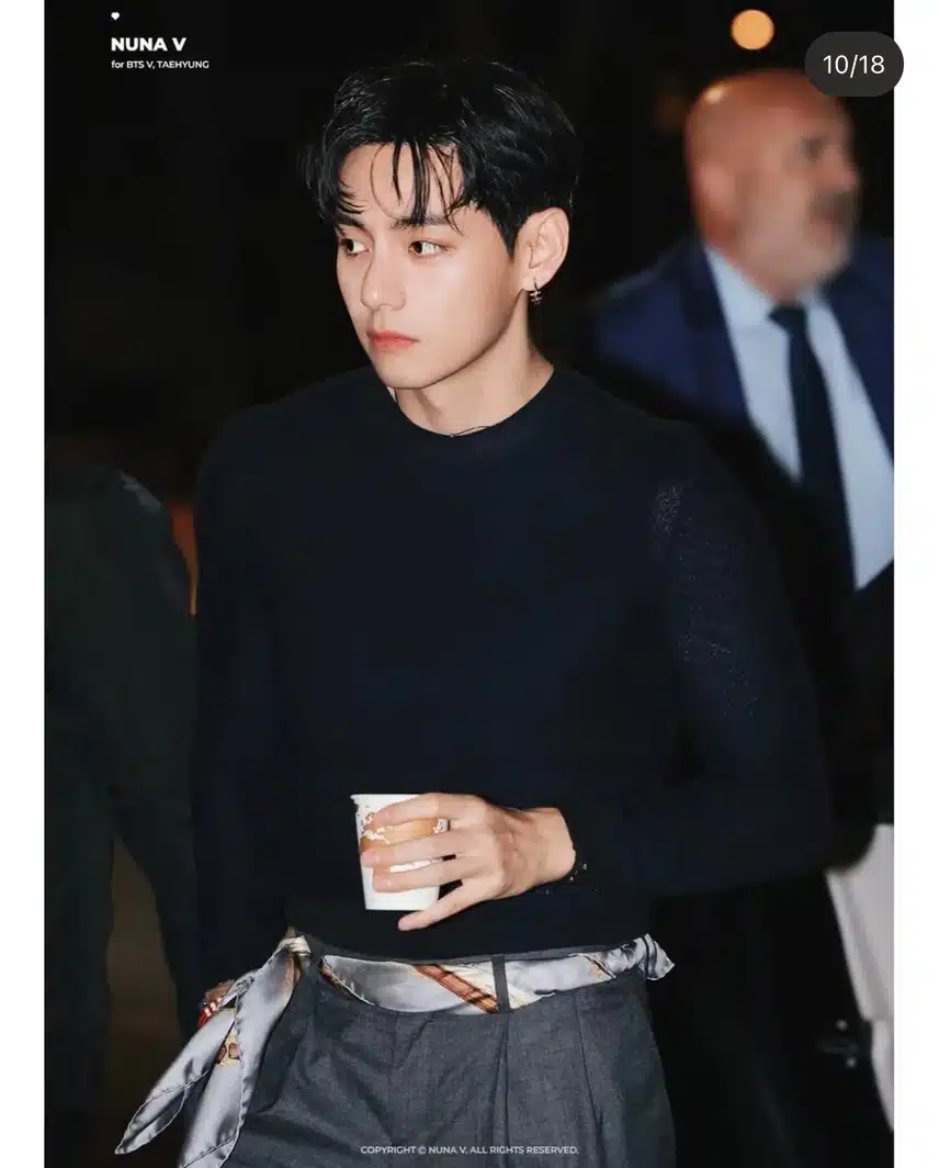 セリーヌ・ディナーパーティーに出席したビュニムの写真を見てください。
