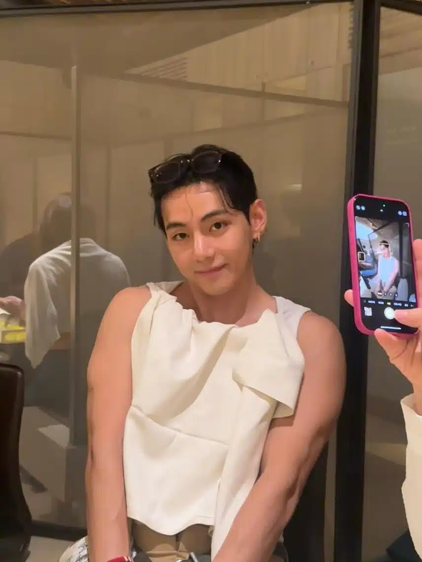 예쁜 뷔가 보여주는 예쁜 표정 예쁜 포즈