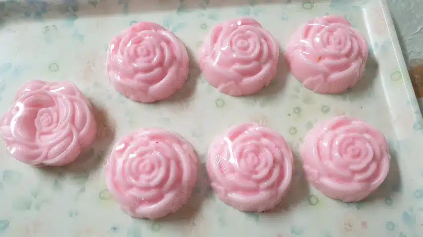 🍅은둔형 외톨이를 위해 수제비누 만들었어요~