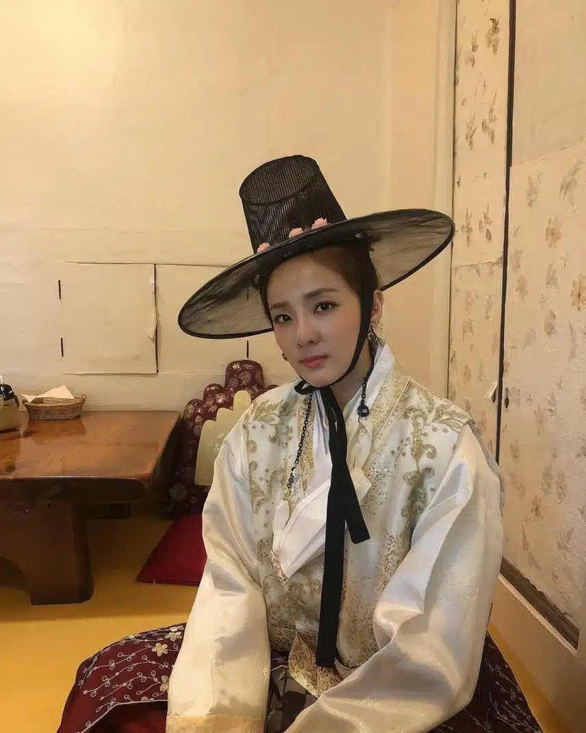 한복도 힙할 수 있다는 걸 보여주는 산다라박