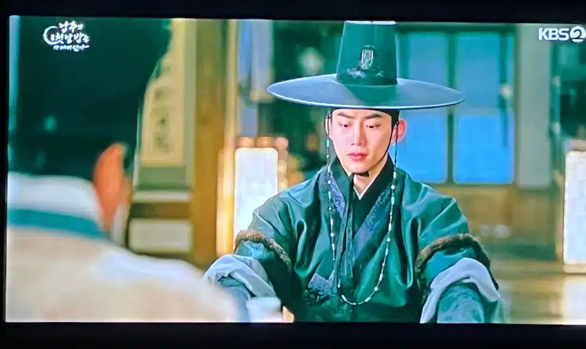 Aujourd'hui, je regarde la diffusion en direct du merveilleux drama de Taecyeon.