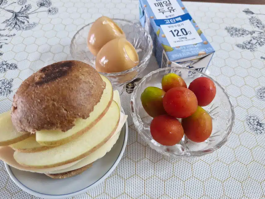 비건 통밀빵으로 아침