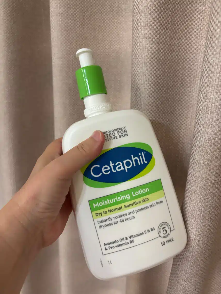고보습 바디로션 중에 덜 끈적이고 제형이 부드러운 제품 있을까요?