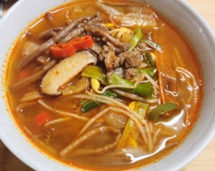 칼칼한 육개장 한 그릇으로 🥘