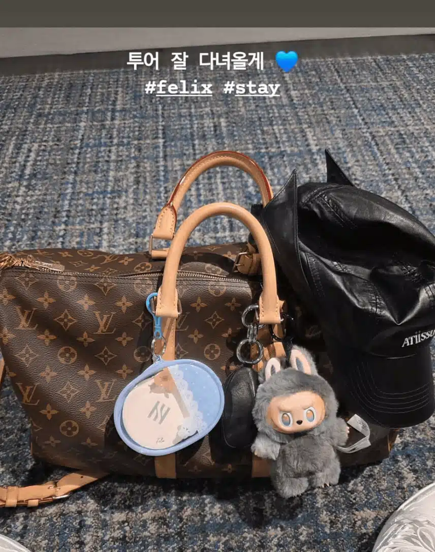 Felix de Stray Kids también es bueno decorando bolsos