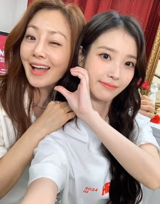 오나라배우에게 아이스크림 차 보낸 아이유