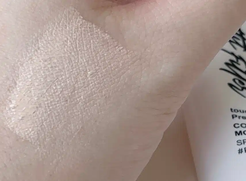 터치인솔 커버 틴티드 모이스춰라이저 라이트