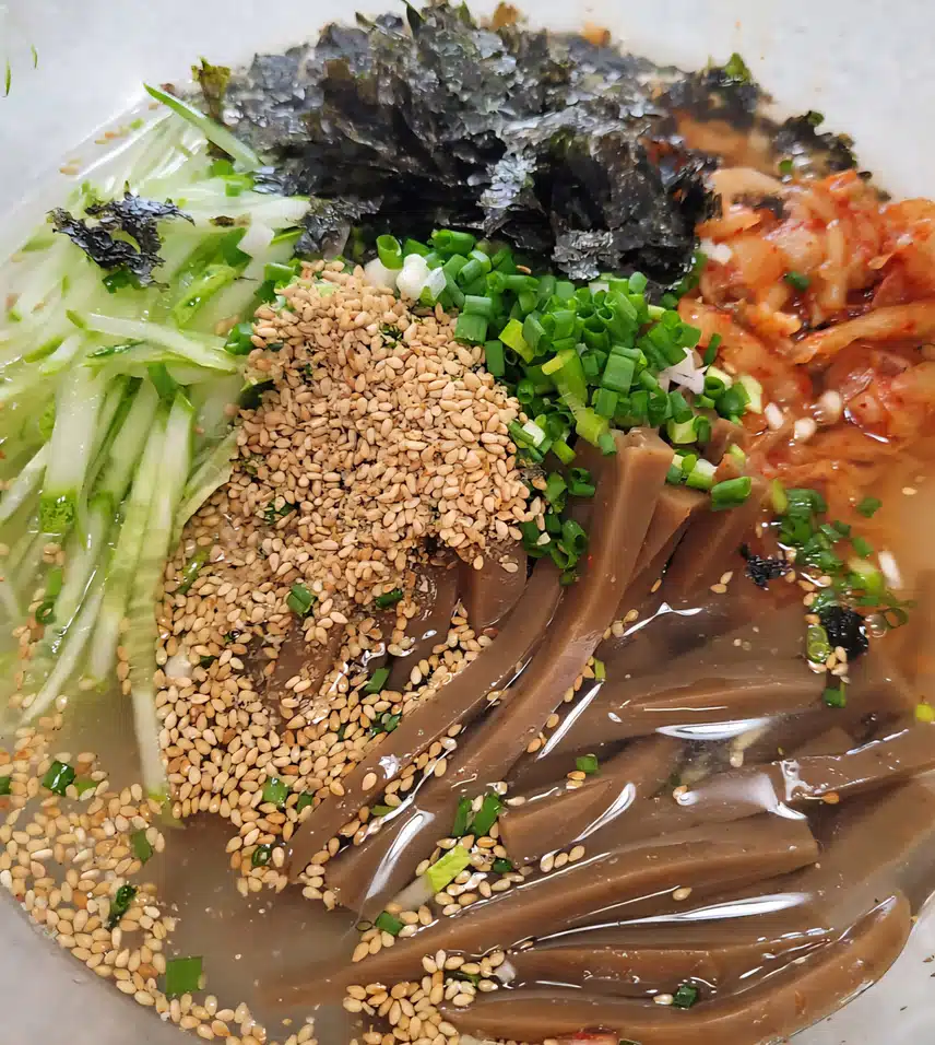 시원한 묵사발 먹어요~