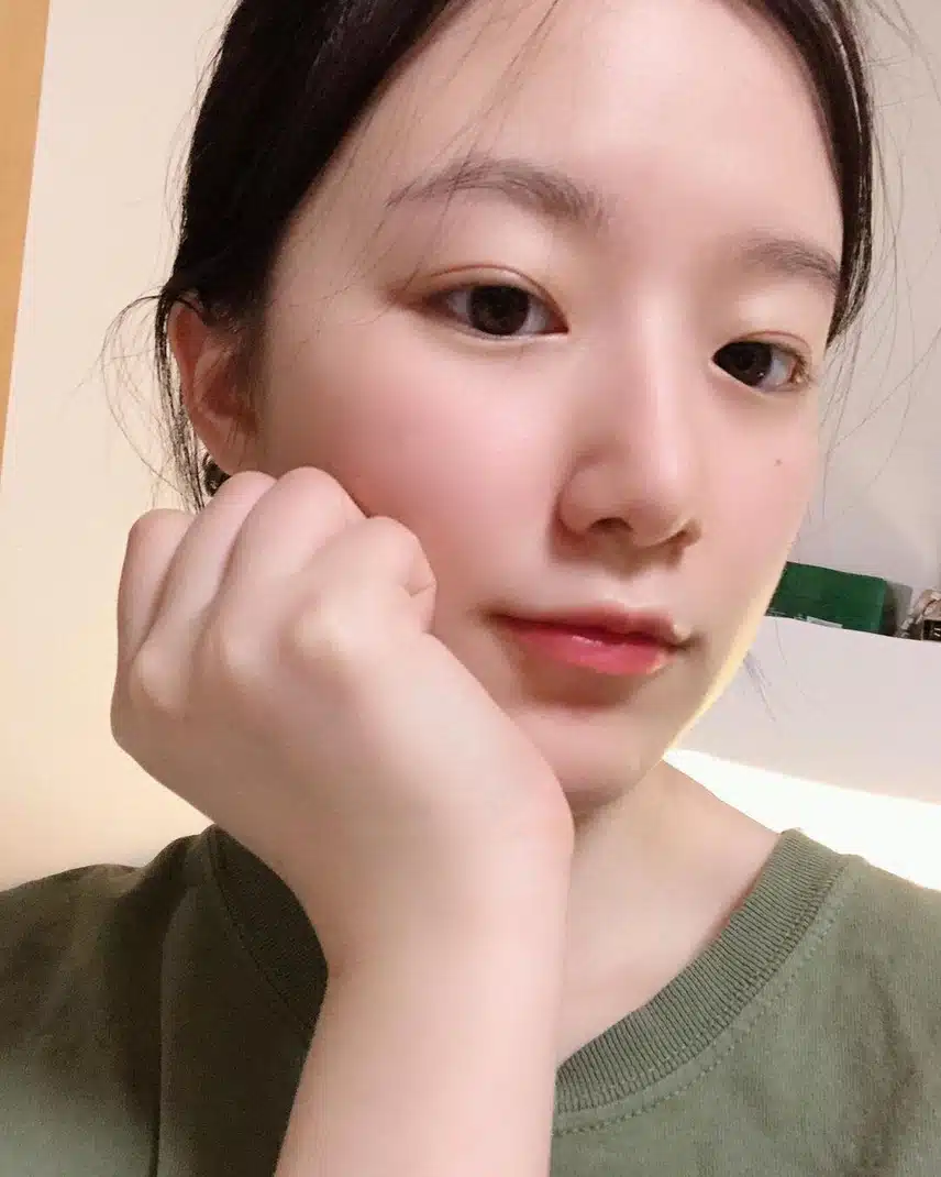 백옥피부 가졌다는 여자 아이들 슈화