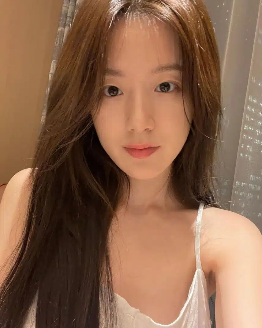 백옥피부 가졌다는 여자 아이들 슈화