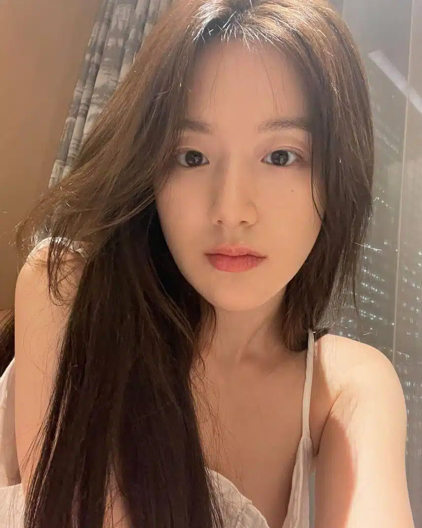 백옥피부 가졌다는 여자 아이들 슈화