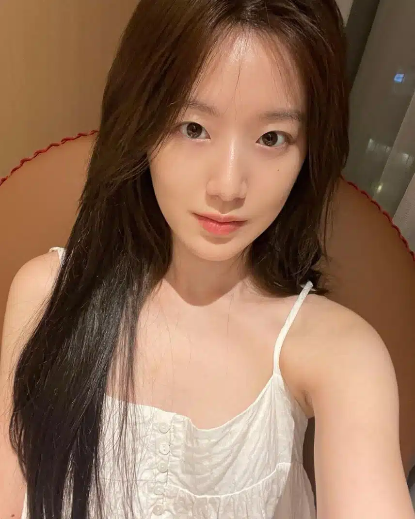 백옥피부 가졌다는 여자 아이들 슈화