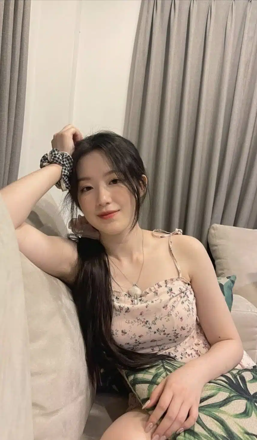 백옥피부 가졌다는 여자 아이들 슈화