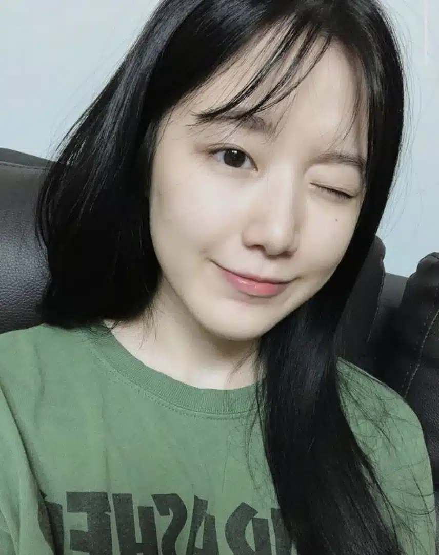 백옥피부 가졌다는 여자 아이들 슈화