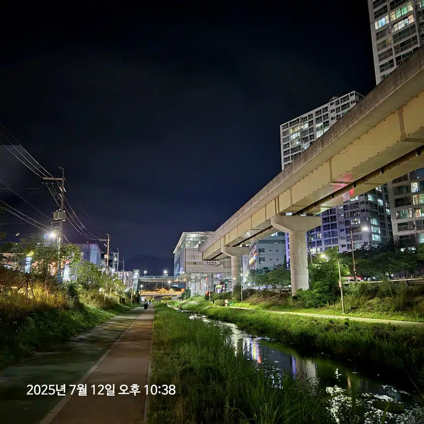 밤 하천풍경!