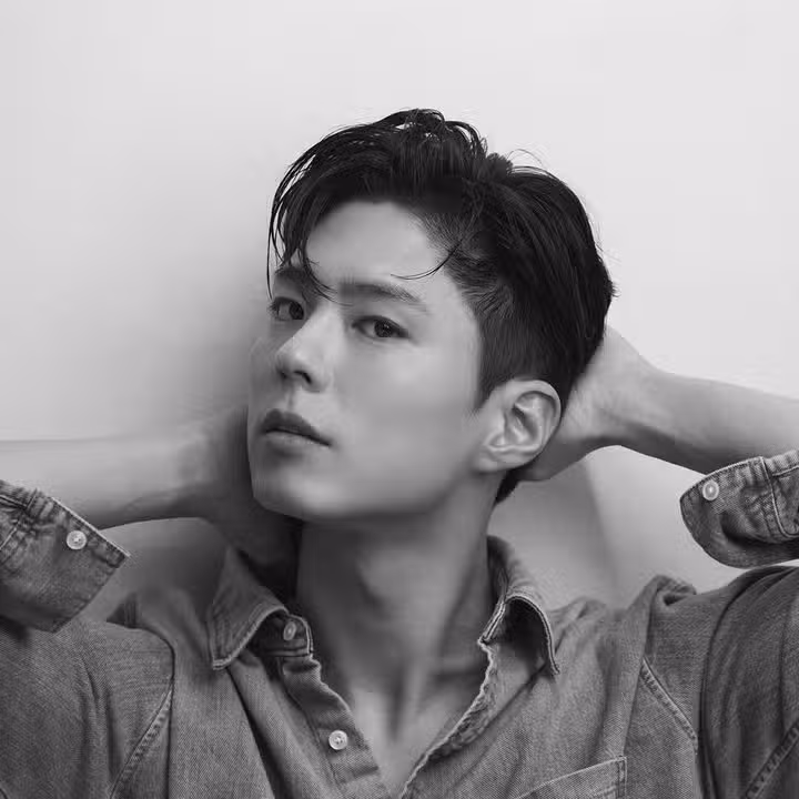 박보검배우님의 흑백 화보사진 잘나왔네요