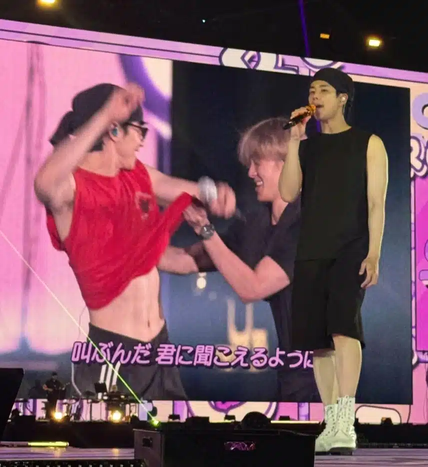 단콘 리허설 비하인드 사진 속 은우님의 편안한 모습들이 좋아요!!
