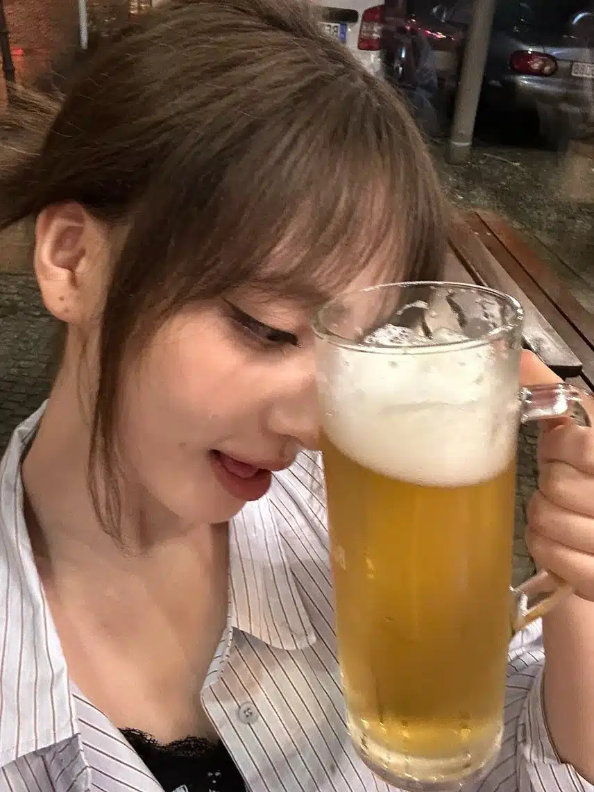 리즈가 맥주랑 셀카라니! 광고가자🍺🍺