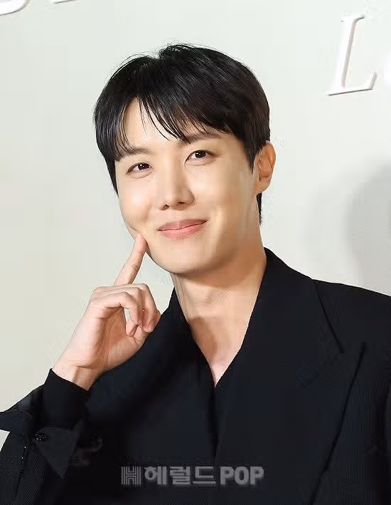 방탄소년단 제이홉님 롤라팔루자 무대에 3년만에 다시서네요