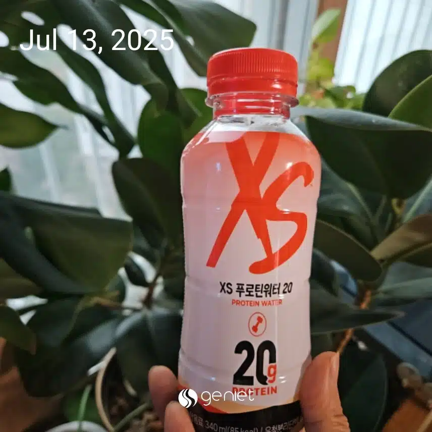 운동 후 단백질 워터로 채워주네요.