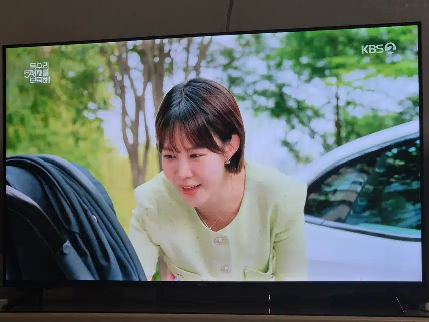 애 봐주는 사람이 몰래 저렇게 해도 되는건가요...