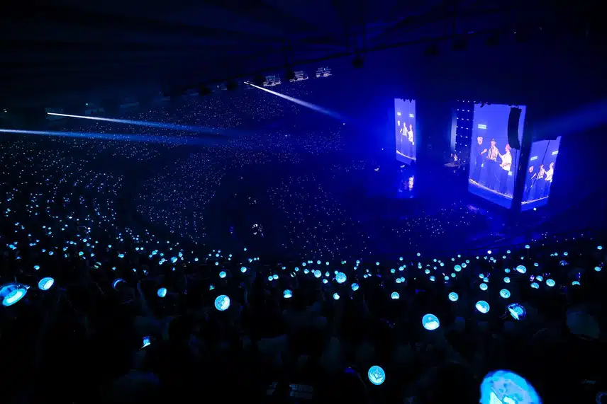세븐틴 호시우지 팬콘서트 첫 공연 사진들