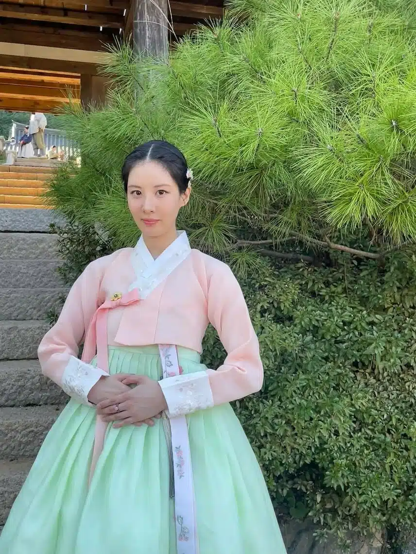 사극 속에서 현실감 잃은 미모 뭐죠