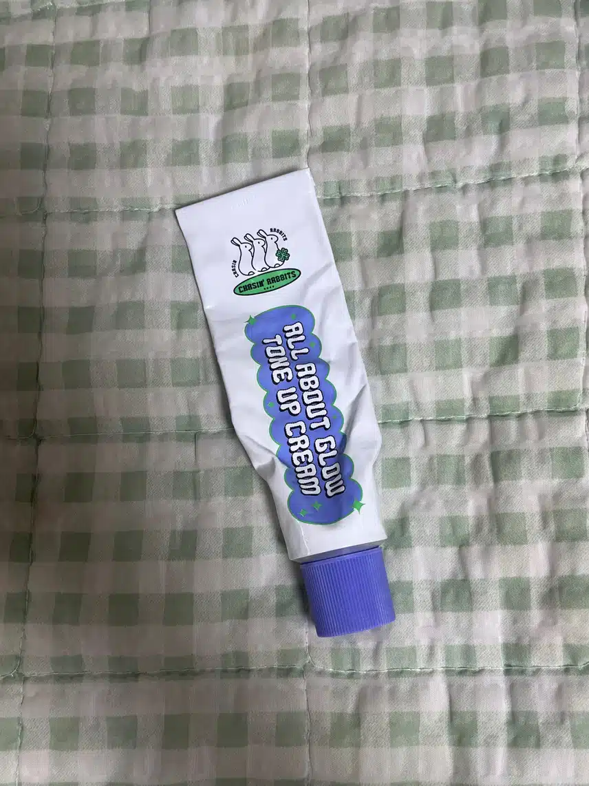 이번 여름 BEST템 3가지 (일리윤 세라마이드 아토 수딩 젤, 메디큐브 제로 모공 원데이 세럼, 체이싱래빗 올 어바웃 글로우 톤업 크림)