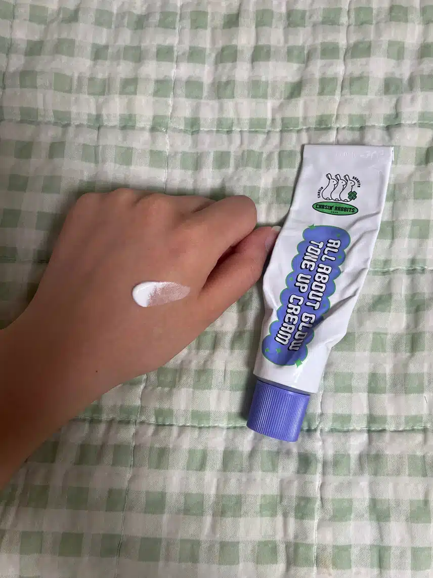 이번 여름 BEST템 3가지 (일리윤 세라마이드 아토 수딩 젤, 메디큐브 제로 모공 원데이 세럼, 체이싱래빗 올 어바웃 글로우 톤업 크림)