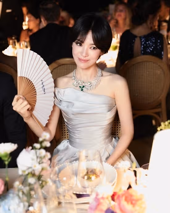 명품브랜드 행사에 참석한 송혜교 사진