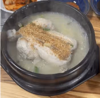 복날이 다가오고 있어요. 우리 삼계탕 먹으러 가요