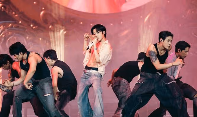 제이홉 롤라팔루자 베를린 헤드라이너로 피날레