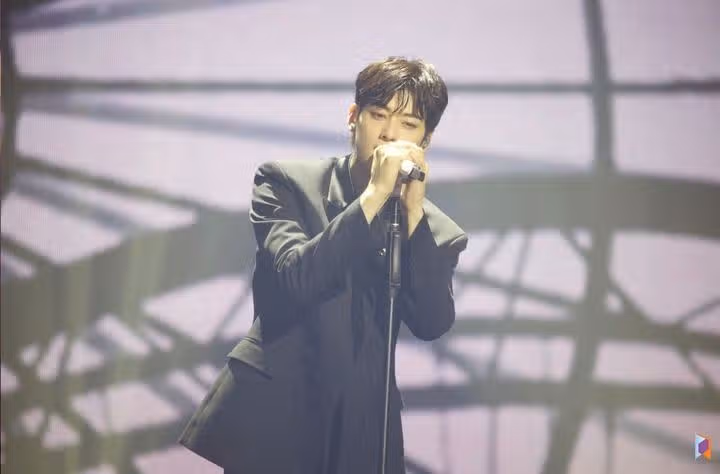 입대전 팬미팅 더 로열때 차은우님 사진