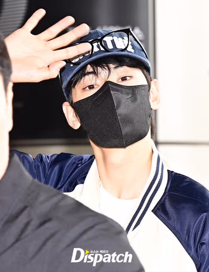 오늘 해외일정차 출국하는 차은우님 사진