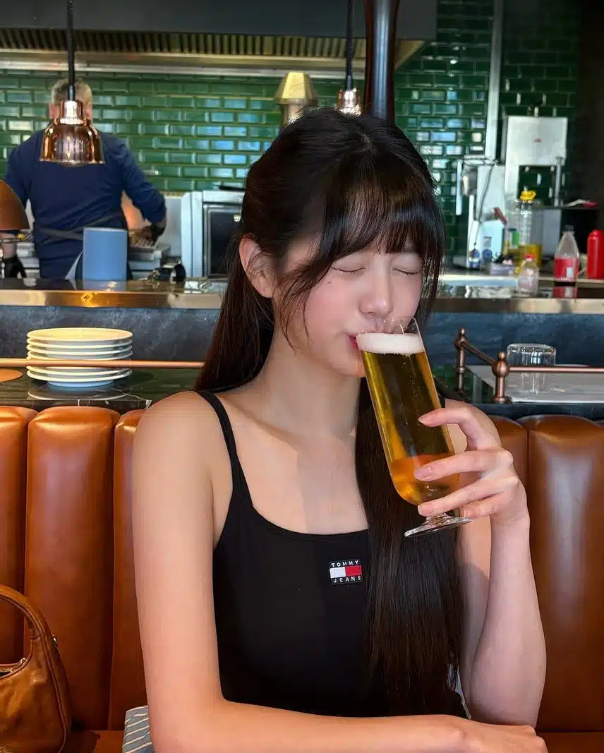 애기같은데 벌써 맥주도 마시는 다 큰 원영 공주 