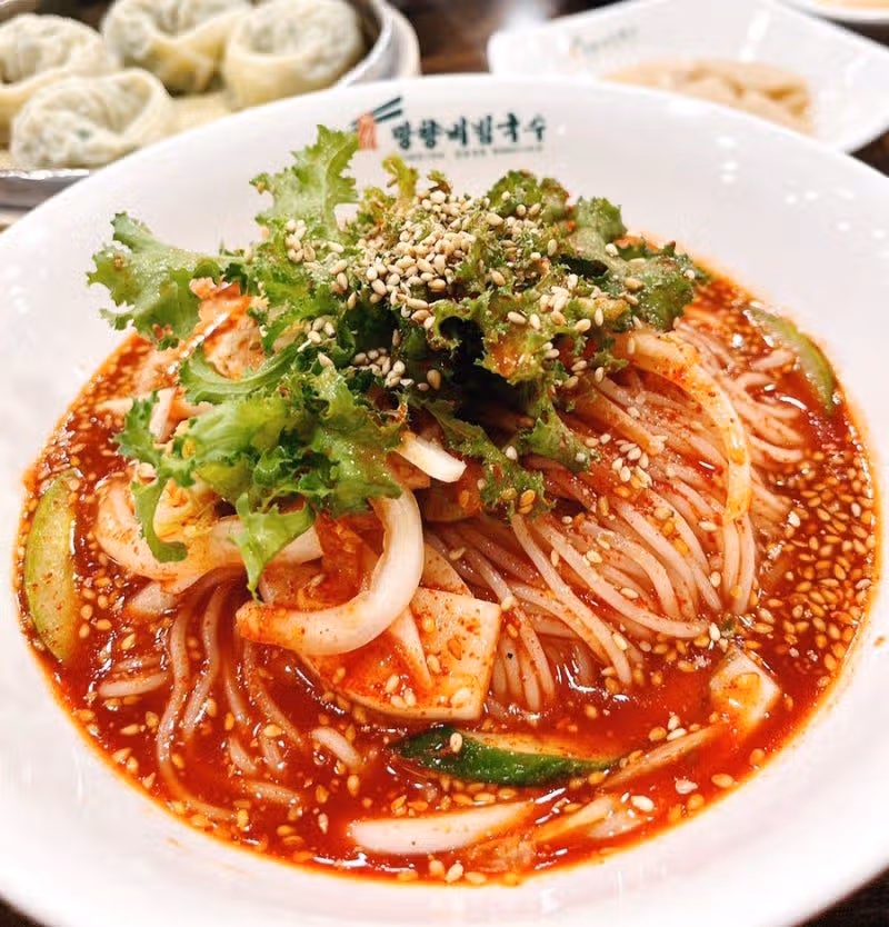 새콤달콤 비빔국수