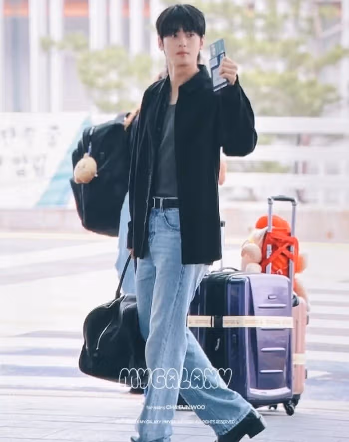 데일룩으로 손색 없는 은우님 공항패션 