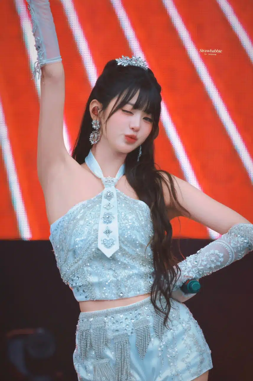 롤라팔루자에서 미모로 무대찢은 장원영