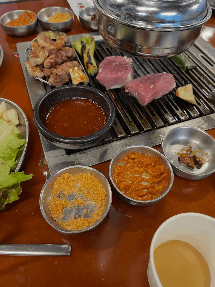 여름에 힘내려면 고기를 먹어야하는 거 같아요