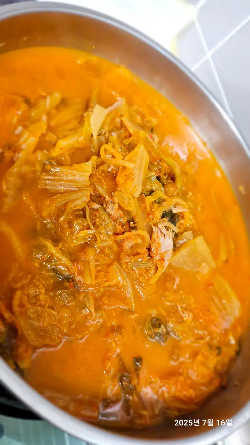 묵은지 김치찌개