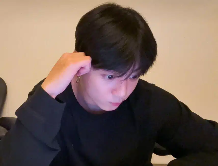 La imagen de Jungkook que te hace difícil creer que acaba de ser dado de baja del ejército.