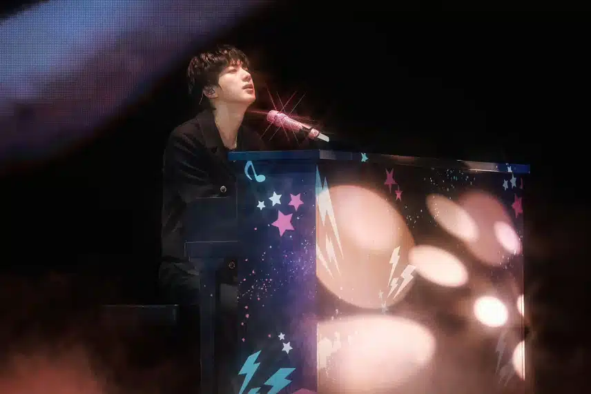 Foto tur diposting di Instagram BTS Jin