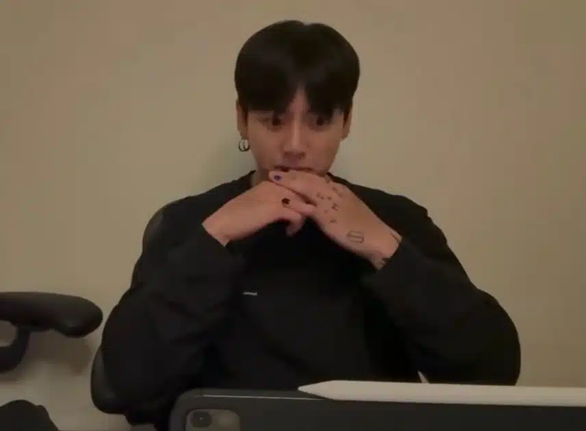 Jeongguk está tan inmerso en Kedehun que derrama lágrimas.