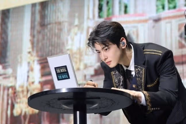 차은우 본인 비주얼을 따라가지 못한 자화상