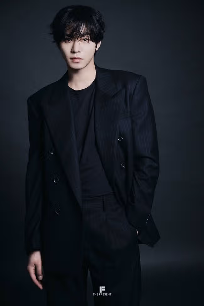 안효섭님 새로 찍은 프로필사진들 같은데 잘나왔네요