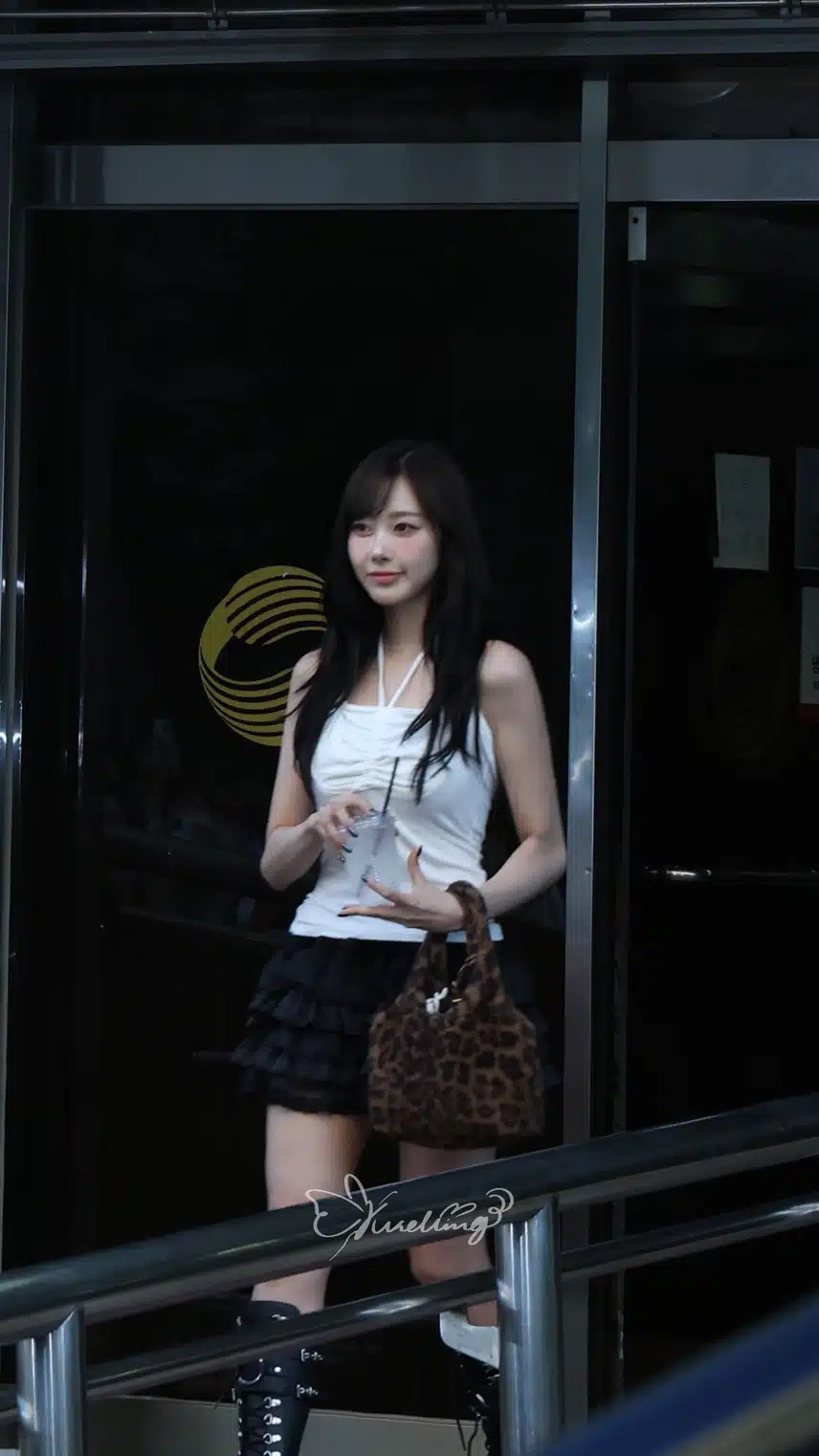 느좋 여름 스타일링으로 화제된 에스파 지젤 