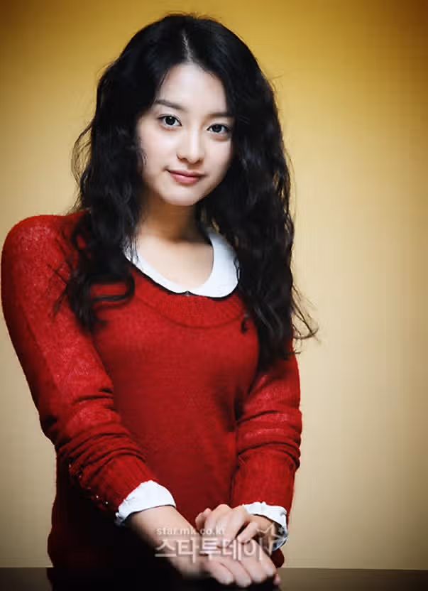 자연미인 김지원배우님의 데뷔초 사진