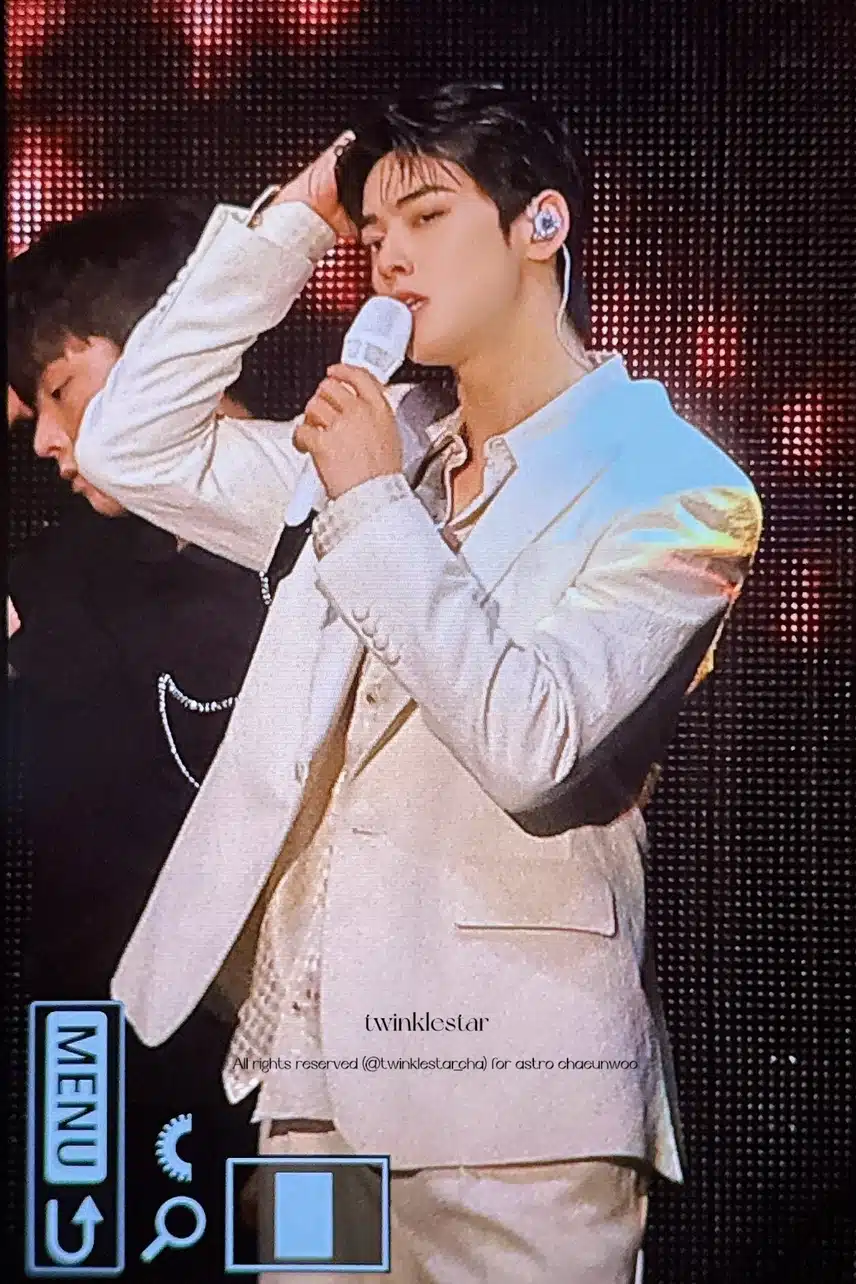팬미팅에서 탄탄한 복근 드러낸 차은우