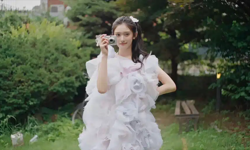 데일링 매거진 웨이보에 업로드 된 이서 사진